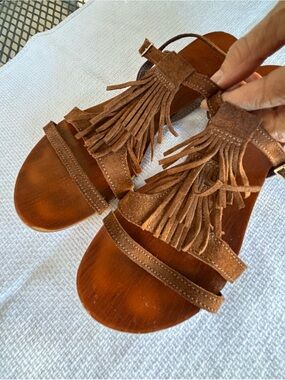 Brown fringed leather sandals by Top Shop Sz 8.5